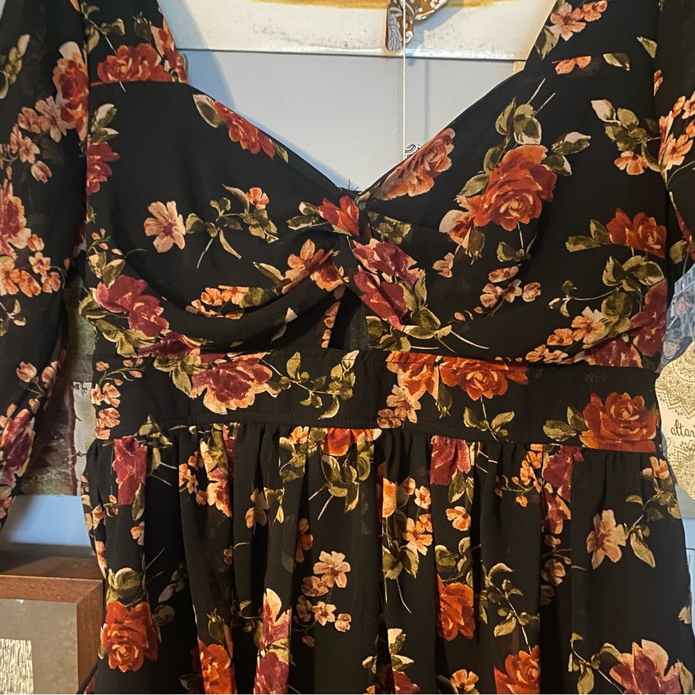 Unused, Altar’d State Floral Dress, Mid open back